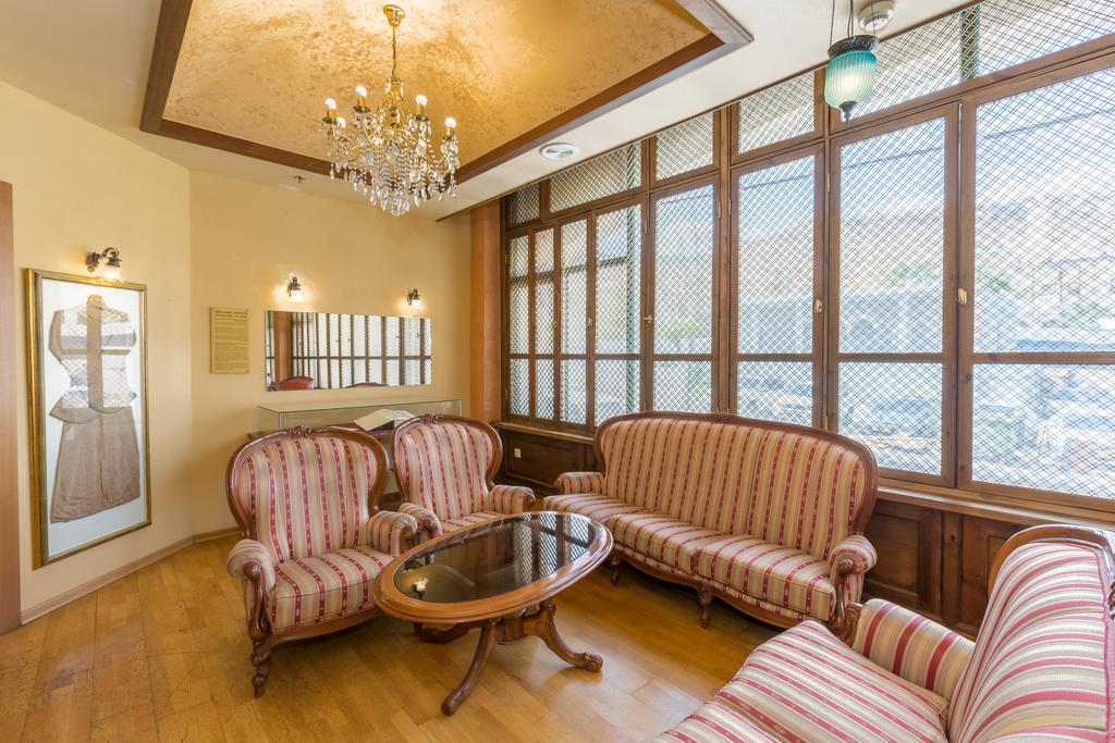 Hotel & Museum Dona Gracia Tiberias Exteriör bild