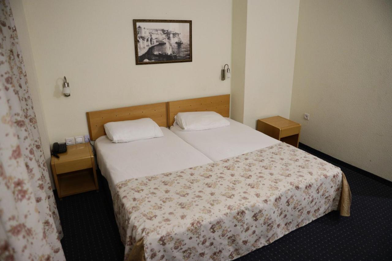 Hotel & Museum Dona Gracia Tiberias Exteriör bild